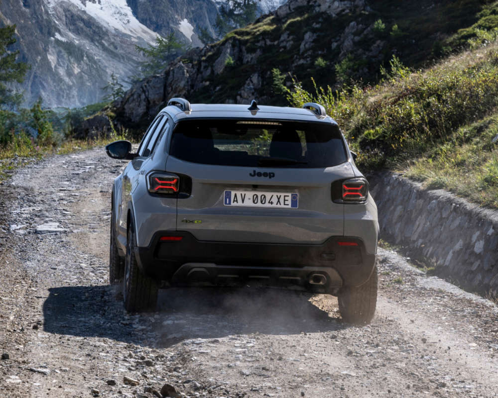 Jeep Avenger 4xe The North Face, світлодіодні фари