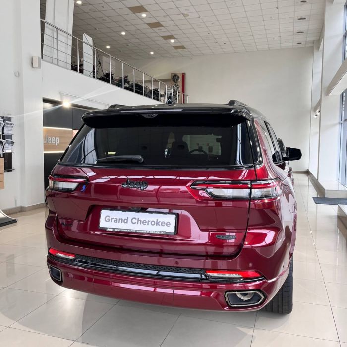 Jeep Grand Cherokee 3.6L Pentastar АКПП-8 4WD Summit Reserve 2023