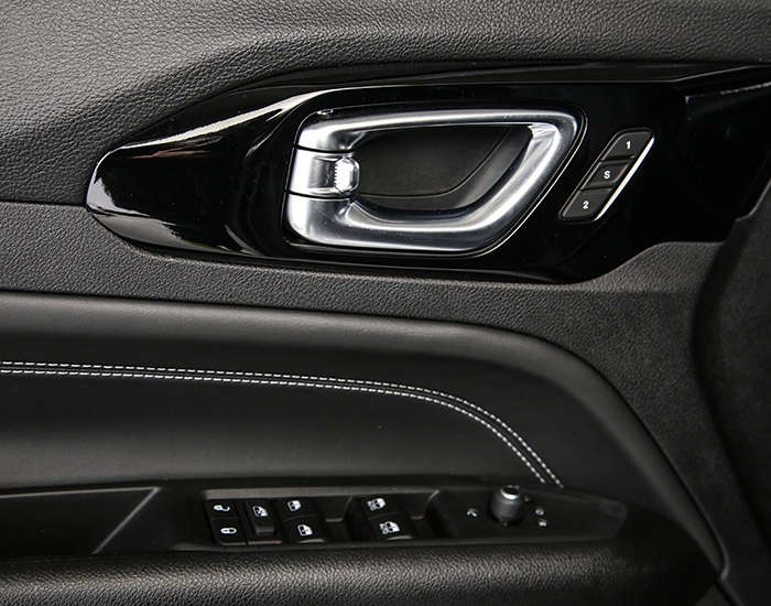 Jeep Compass, салон, карти дверей