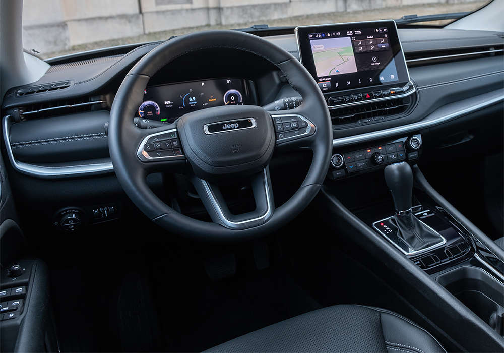 Jeep Compass, панель інструментів