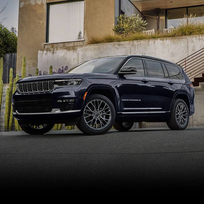 Jeep Grand Cherokee, колір Midnight Sky